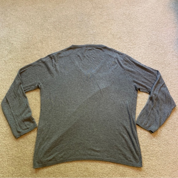 Lark & Wolff Grey Cotton Pull Over Sweater Long Sleeve V Neck Mens Size S - Picture 2 of 12